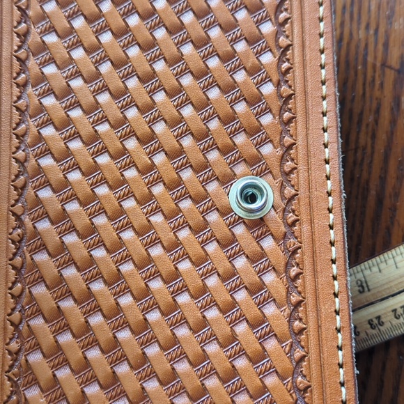 Custom made leather purse - Picture 5 of 9